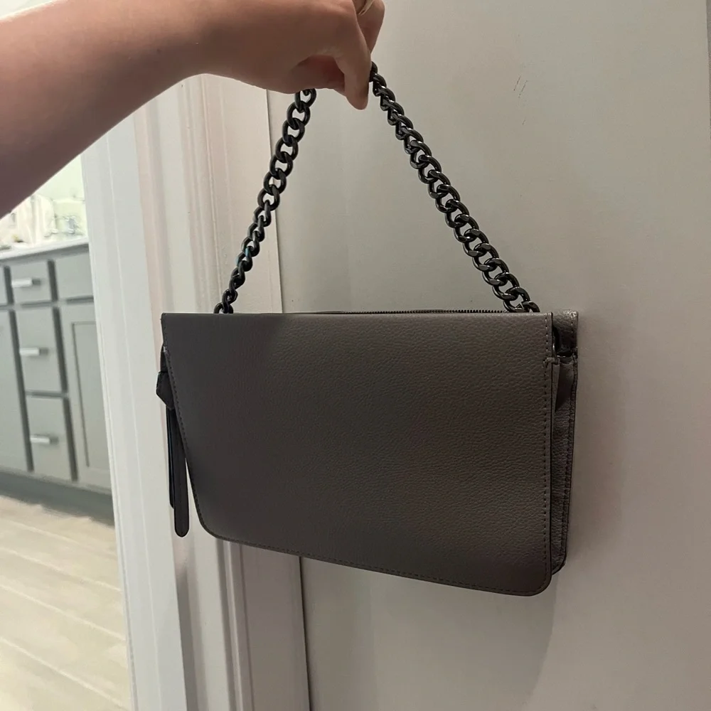 Handbag - Picture 2 of 3